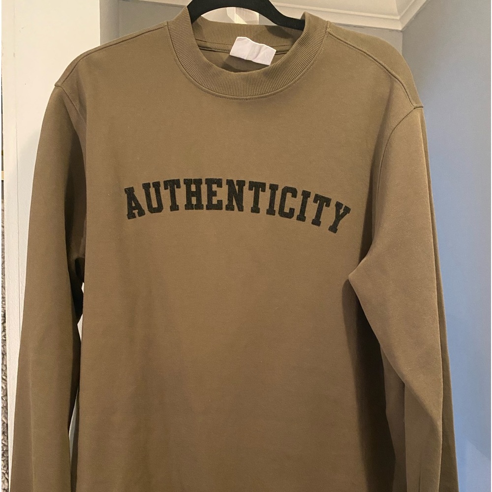 Authenticity sweater from MNG